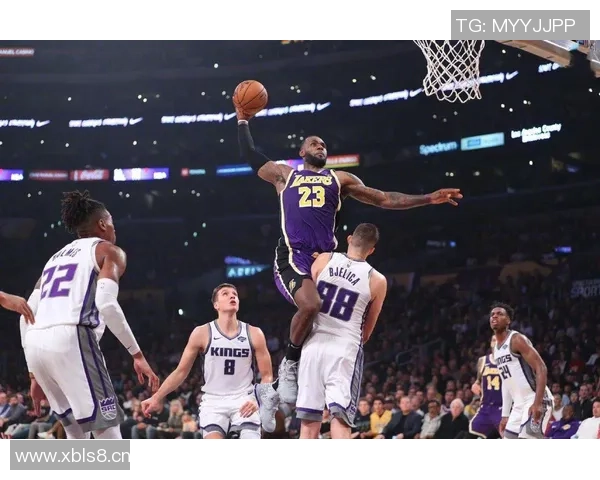 司机评论文班打球风格如同电玩游戏全力扣篮的热情与执着